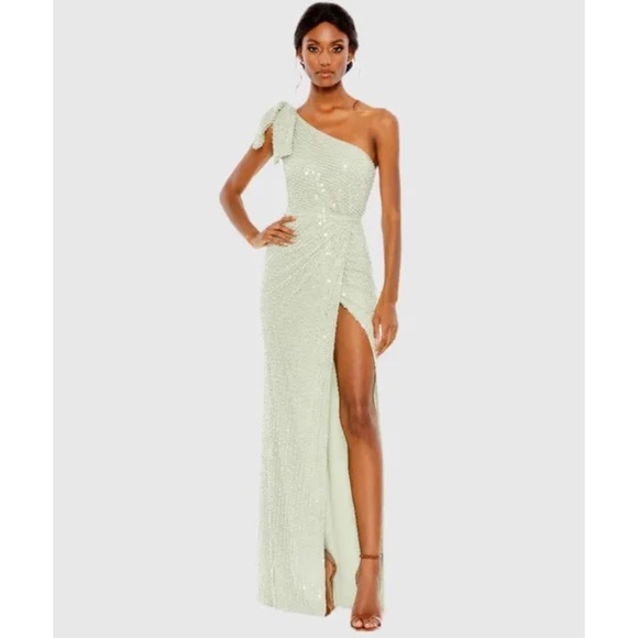 NWT Mac Duggal Pearl Embellished Soft Tie One Shoulder Gown - size 2 - Picture 1 of 9